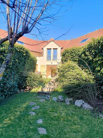 Appartement triplex avec jardin