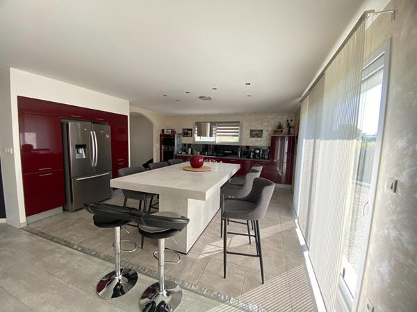 Maison - 4 pièces - 160 m²