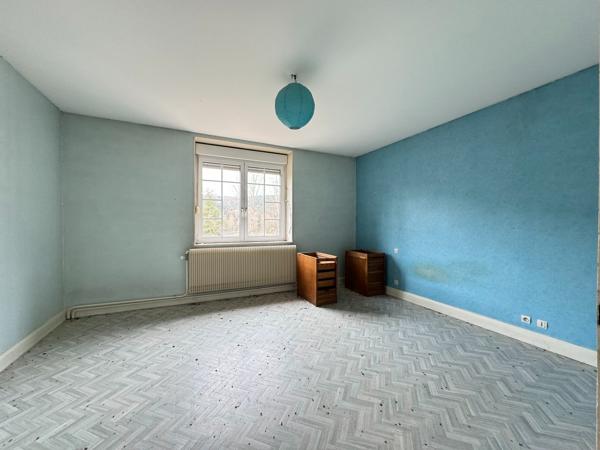 Maison - 10 pièces - 273 m²