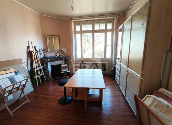 Appartement Dole 5 pièce(s) 104 m2, Plain-pied, jardin, terrasse, garage, dépendances...