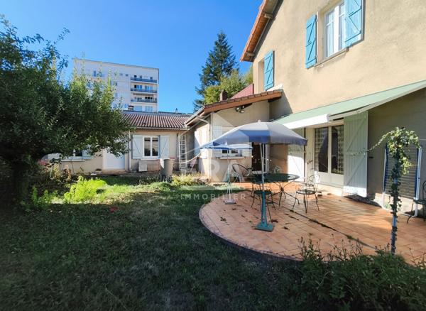 Appartement Dole 5 pièce(s) 104 m2, Plain-pied, jardin, terrasse, garage, dépendances...