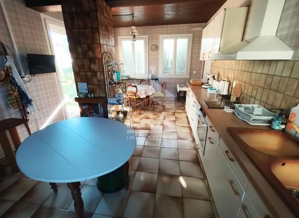 Appartement Dole 5 pièce(s) 104 m2, Plain-pied, jardin, terrasse, garage, dépendances...