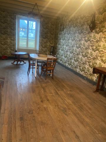 Maison en pierre 4 chambres proche de MUR DE BARREZ (12)