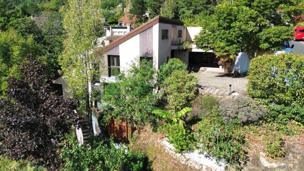 Maison d'architecte au cœur de Gravenoire 63122