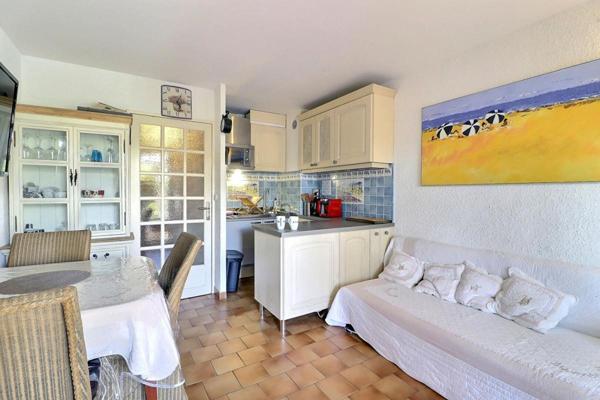 Appartement Bandol 1 pièce(s) 21.66 m2 avec jardin - cave et parking