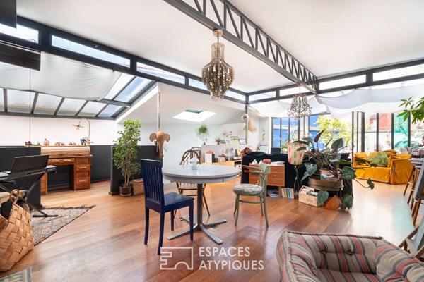 Loft avec terrasse dans un ancien atelier