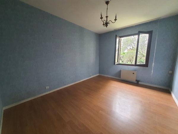 Maison à vendre 4 pièces + grand sous sol GRANGES LES BEAUMONT (26)