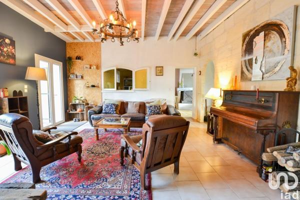 Maison 7 pièces de 178 m² à Langoiran (33550)