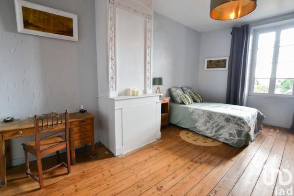 Maison 7 pièces de 178 m² à Langoiran (33550)