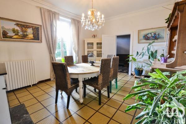 Maison 7 pièces de 178 m² à Langoiran (33550)
