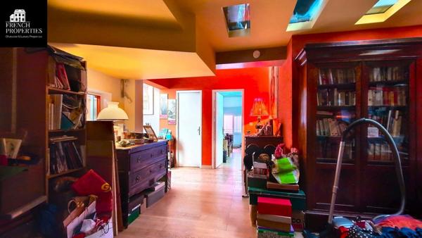 Appartement  Centre Ville -  122 m²  habitable et  exceptionnelle  terrasse de 37m² -  Troisième et dernier étage