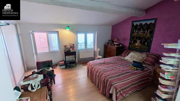 Appartement  Centre Ville -  122 m²  habitable et  exceptionnelle  terrasse de 37m² -  Troisième et dernier étage