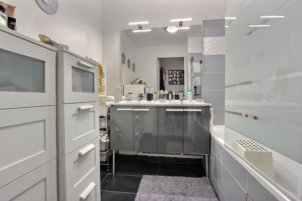 Appartement Asnieres Sur Seine 5 pièce(s) 104.72 m2 avec balcons et loggia