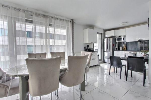 Appartement Asnieres Sur Seine 5 pièce(s) 104.72 m2 avec balcons et loggia