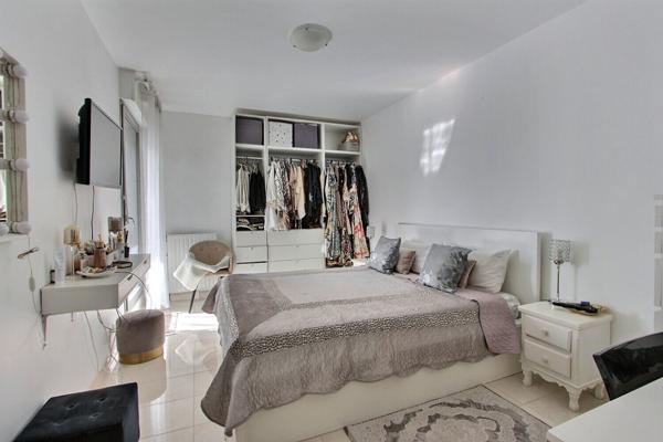 Appartement Asnieres Sur Seine 5 pièce(s) 104.72 m2 avec balcons et loggia