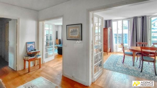 Appartement Versailles 5 pièce(s) 1 345 000 € **  - Référence  28399