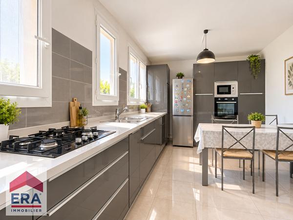 A VENDRE MARSEILLE 13013 ST JEROME LE MERLAN MAISON T5 JARDIN TERRASSE GARAGE CAVE PARKING