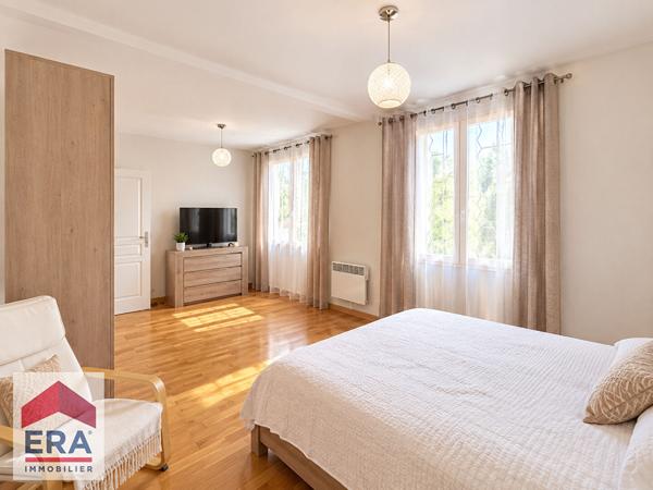 A VENDRE MARSEILLE 13013 ST JEROME LE MERLAN MAISON T5 JARDIN TERRASSE GARAGE CAVE PARKING