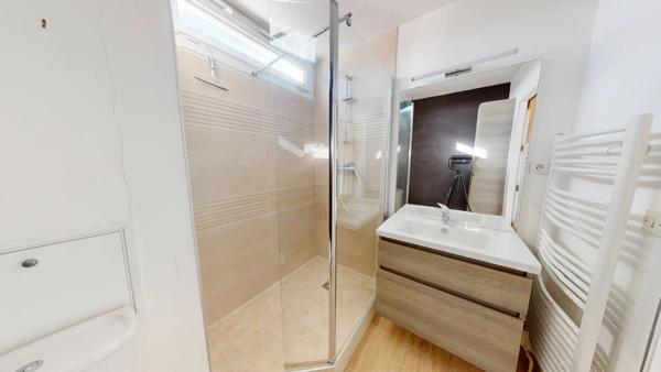 Location                                                      Appartement
                        
                     2 pièces                      43 m2                     à Chartres
