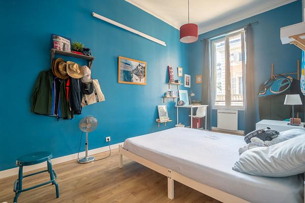 A vendre un vaste appartement en duplex de 6 pièces - Quartier Thiers - Terrasse - Piscine - Garage