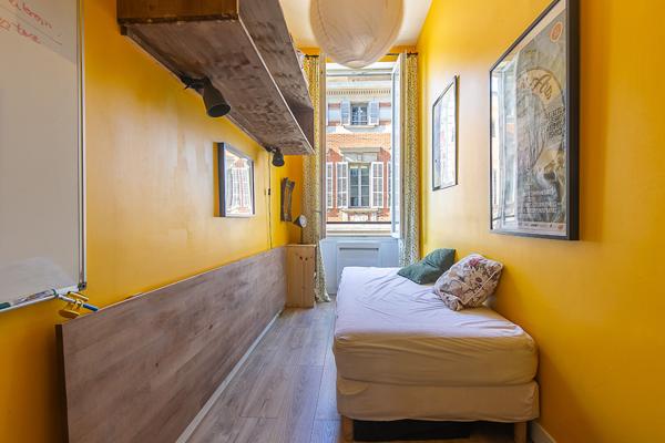 A vendre un vaste appartement en duplex de 6 pièces - Quartier Thiers - Terrasse - Piscine - Garage