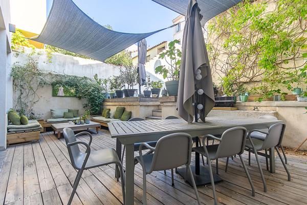 A vendre un vaste appartement en duplex de 6 pièces - Quartier Thiers - Terrasse - Piscine - Garage