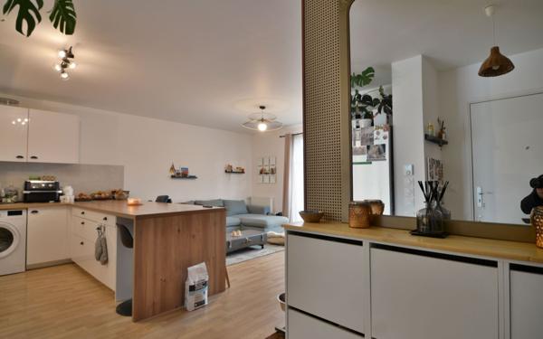 Appartement à vendre    3 pièces •  Montévrain