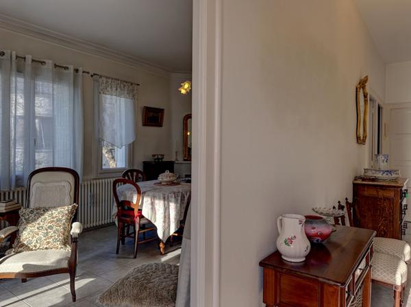 Villeneuve-sur-Lot (47300) Villeneuve sur lot, dans quartier très recherché, villa des années 50 en très bon état, 3 chambres et jardin