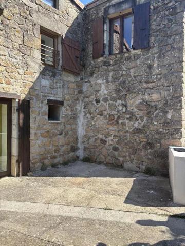 Maison à louer à Pranles (07000)