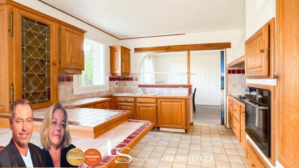 Beau potentiel pour ce pavillon lumineux avec 4 chambres sur sous-sol