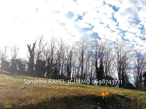 Vente / Terrain constructible à Veyre-Monton (63960)