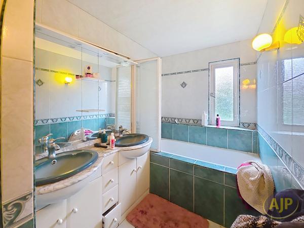 Vente maison Izon : 199 950 € - AJP Immobilier Cestas