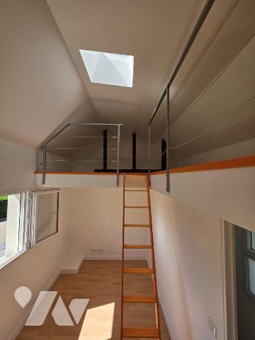 Saint Cloud - Maison centre ville 3 chambres avec sous sols, garage et jardin 