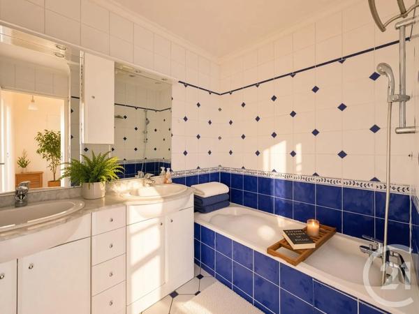 Appartement F3 à vendre  3 pièces - 72,50 m 2   FRESNES  - 94