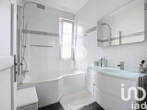 Appartement à vendre 4 pièces 84 m² Courbevoie