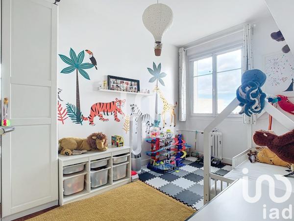 Appartement à vendre 4 pièces 84 m² Courbevoie