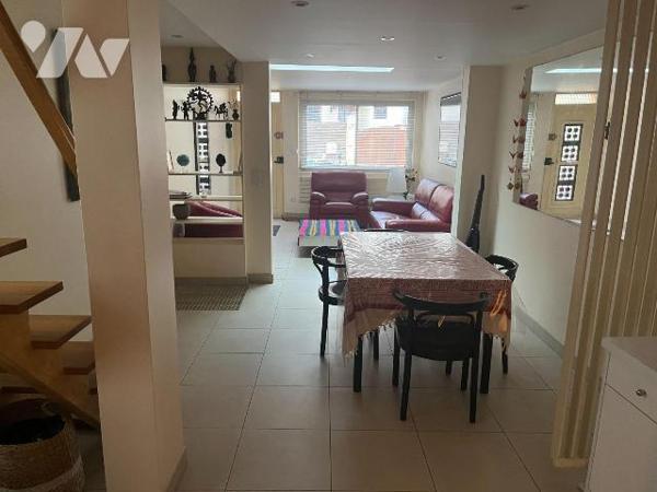 La SAS R&R Notaires vous propose en exclusivité une maison d'habitation de 4 pièces principales...