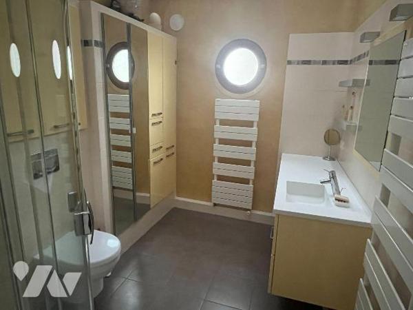 La SAS R&R Notaires vous propose en exclusivité une maison d'habitation de 4 pièces principales...