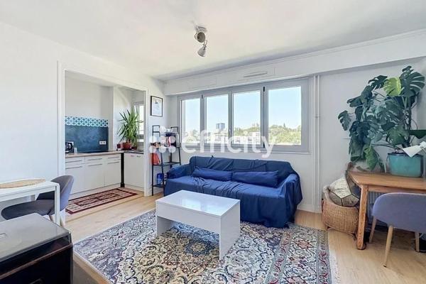 Appartement
         2 pièces
        - 43 m² Exclusivité 315 000 € *