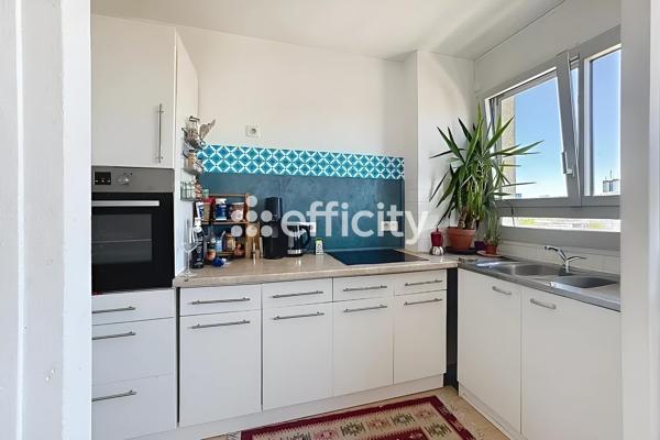 Appartement
         2 pièces
        - 43 m² Exclusivité 315 000 € *