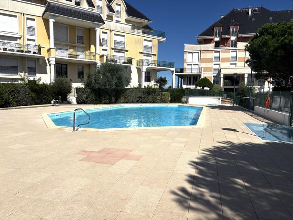 Port-Guillaume - Charmant 2 pièces avec terrasse et jardin