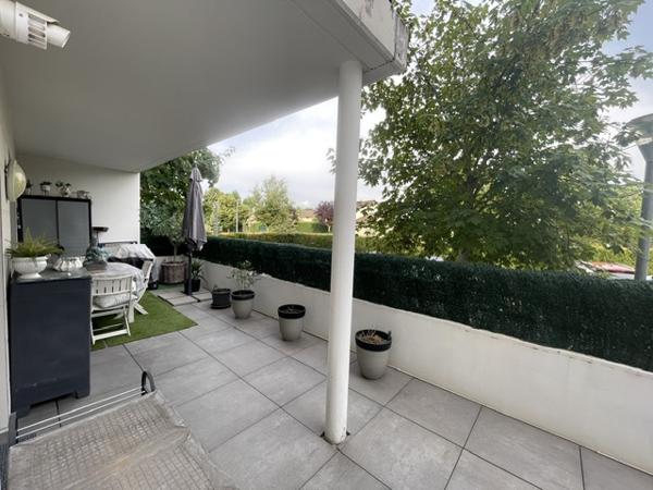 Appartement
         4 pièces
        - 90 m² Exclusivité 450 000 € *