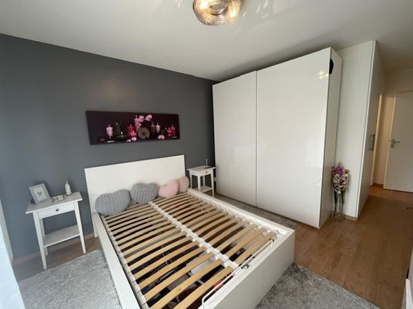 Appartement
         4 pièces
        - 90 m² Exclusivité 450 000 € *