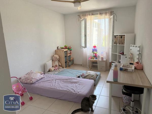 Appartement à louer 3 pièces 74.89m² Saint-Raphaël (83700)