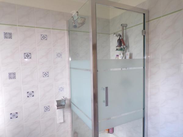 F 3, 55m 2 2 chambres   avec parking et cave