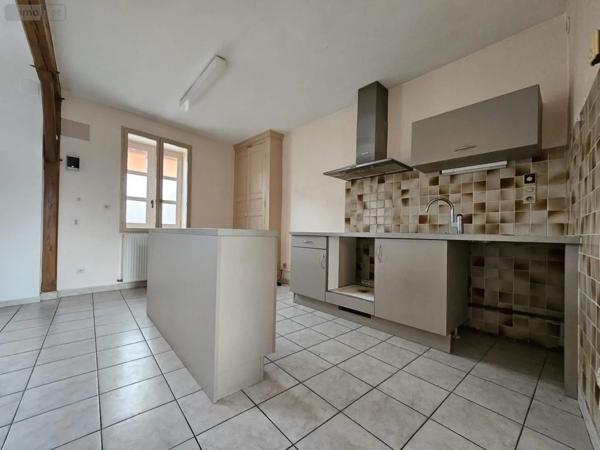 Location - Appartement Cormoranche-sur-Saône 01290 3 pièces 77 m 2