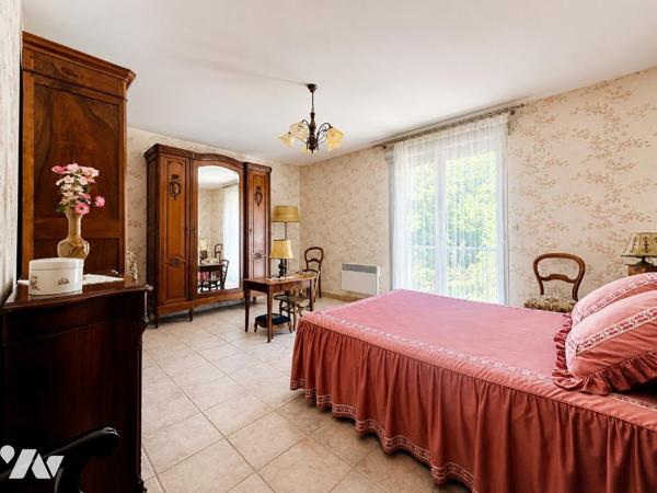 MONTBAZON - Propriété familiale de 282 m² habitables sur un parc de plus de 2 000 m².