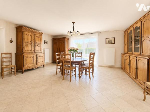 MONTBAZON - Propriété familiale de 282 m² habitables sur un parc de plus de 2 000 m².