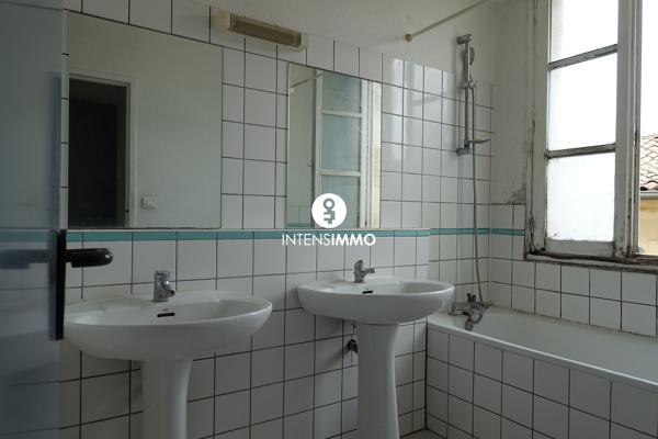 Appartement 4 pièces - 79m² - Bordeaux - Saint Pierre 290 000 € f t