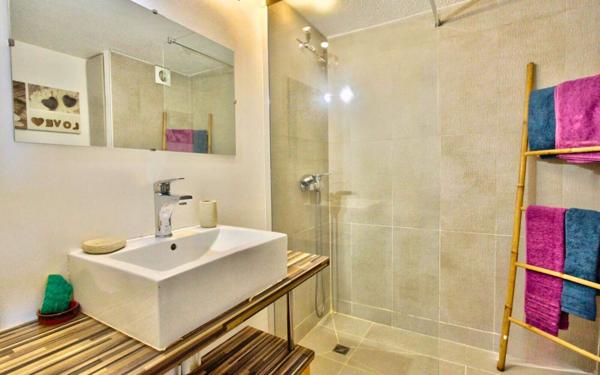 Appartement à vendre    2 pièces • 28,41 m2 Le Gosier